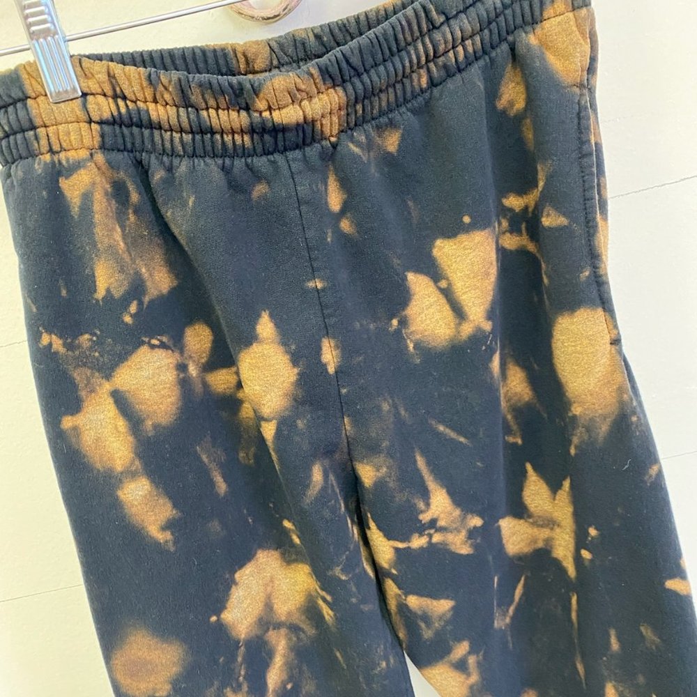 BLEACHED SWEATPANTS SIZE MEDIUM